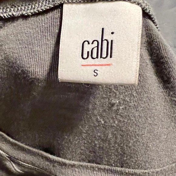 Cabi #3627 Gray Swing Tee - Picture 3 of 5